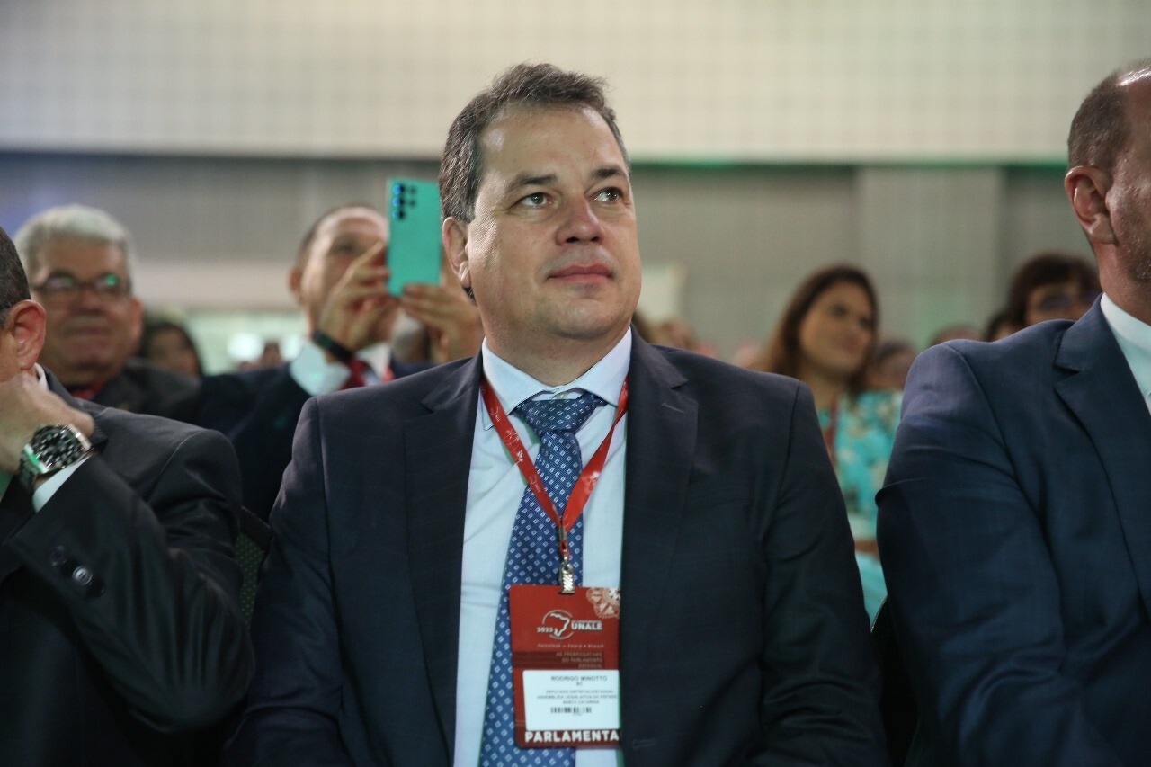 Deputado Minotto é eleito vice-presidente da Região Sul da Unale