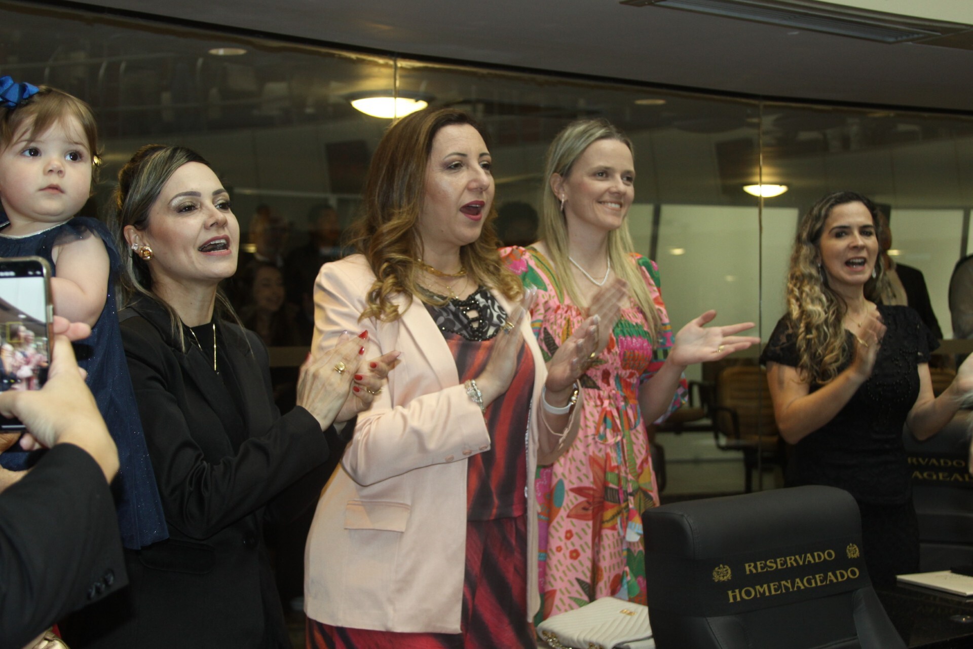 Por proposição do deputado Miotto, lideranças da Quadrangular foram homenageadas FOTO: Ascom deputado Jair Miotto