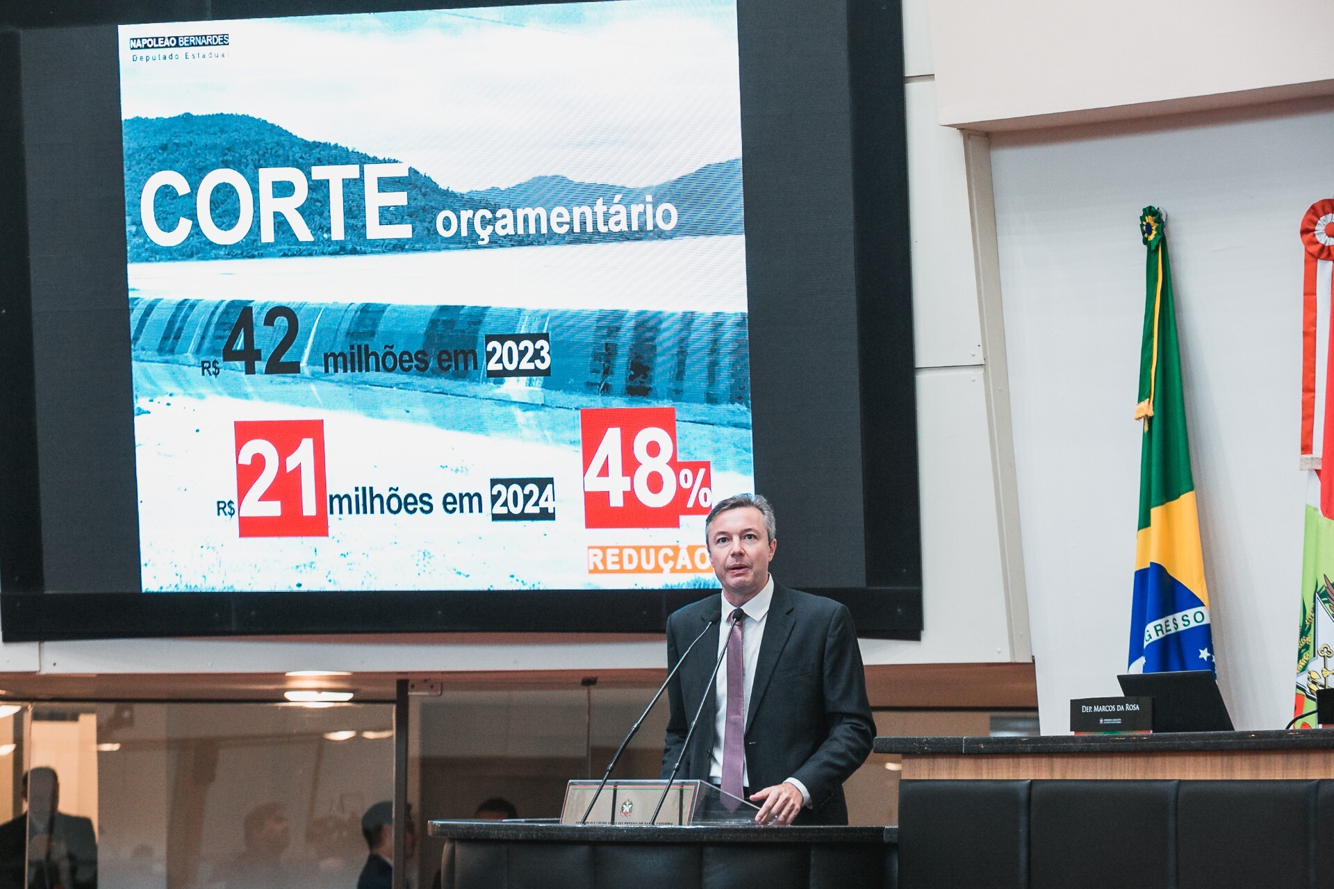 Mesmo com cidades submersas, Estado propõe orçamento menor para barragens em 2024