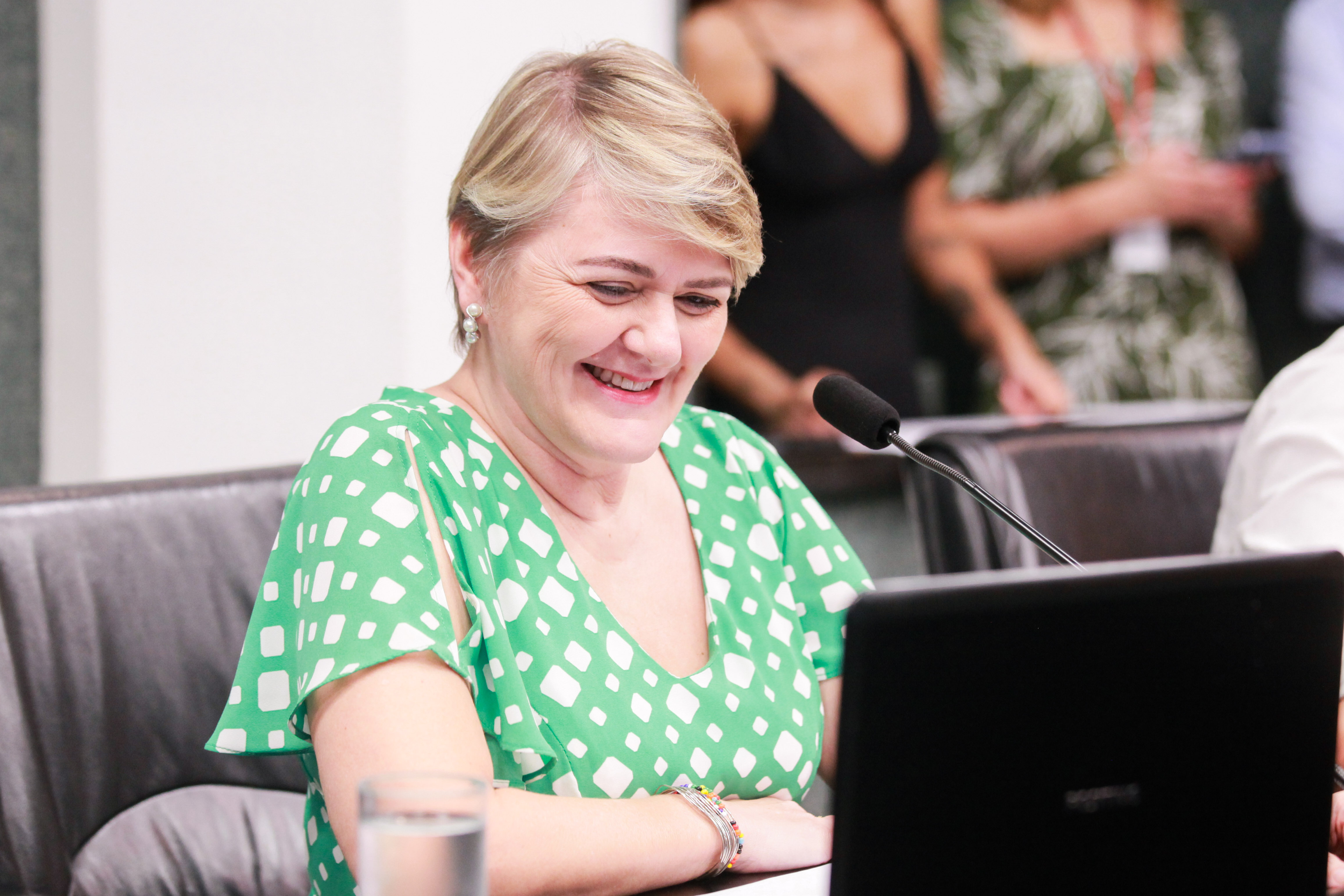 - Deputada Luciane Carminatti (PT)