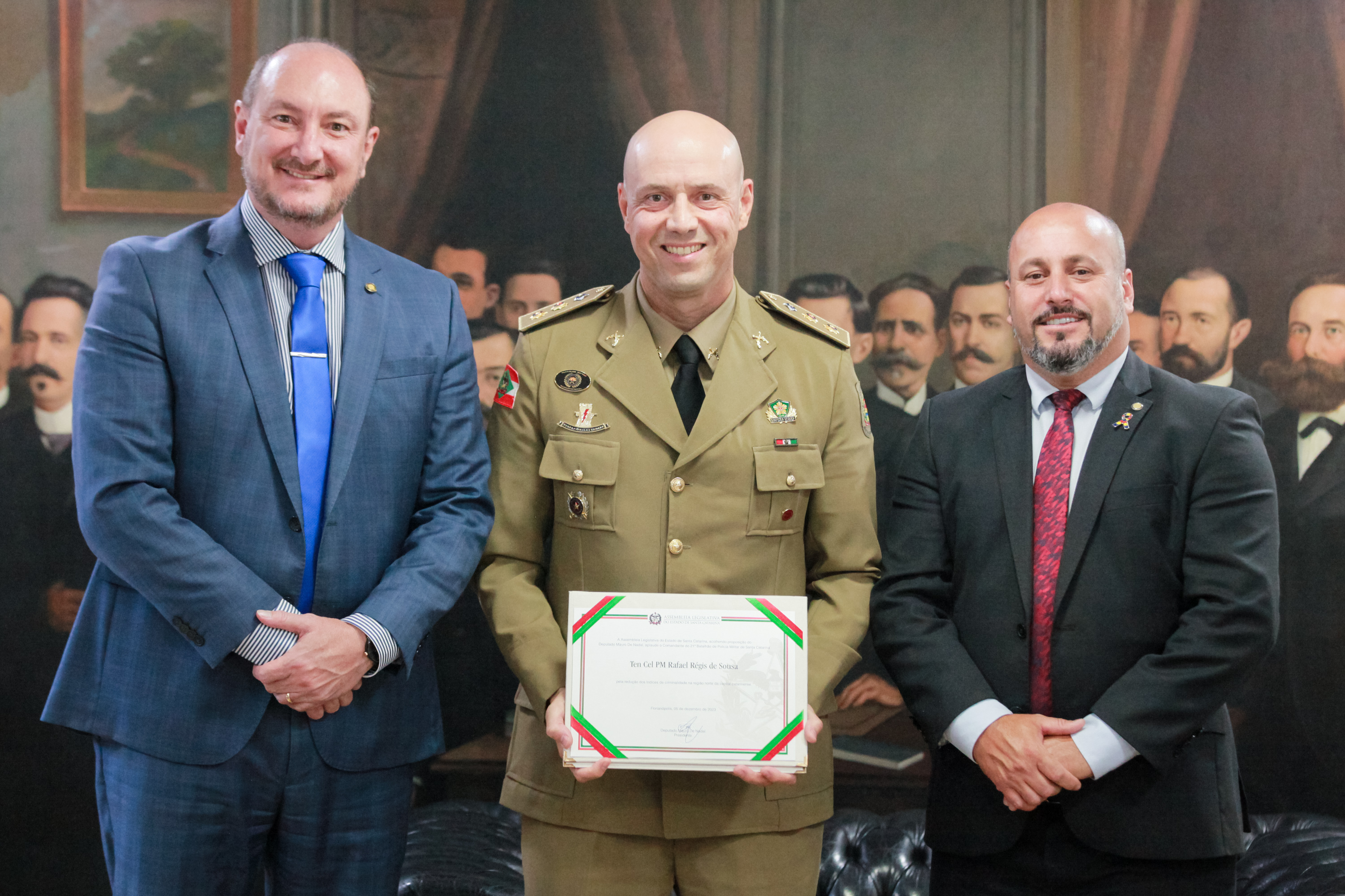 Comandante do 21º Batalhão da PM, do Norte da Ilha, recebe moção de aplauso