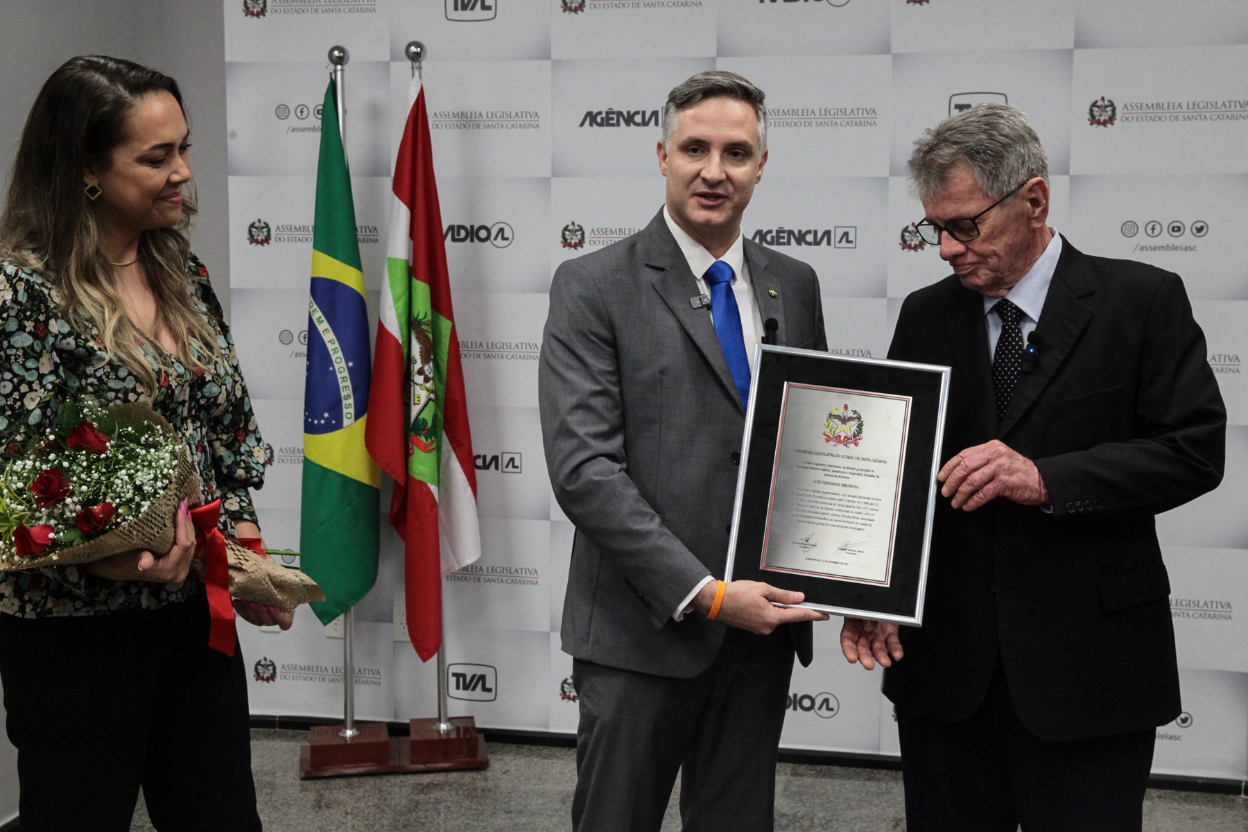 Entrega de Moção a Luiz Fernando Brinhosa