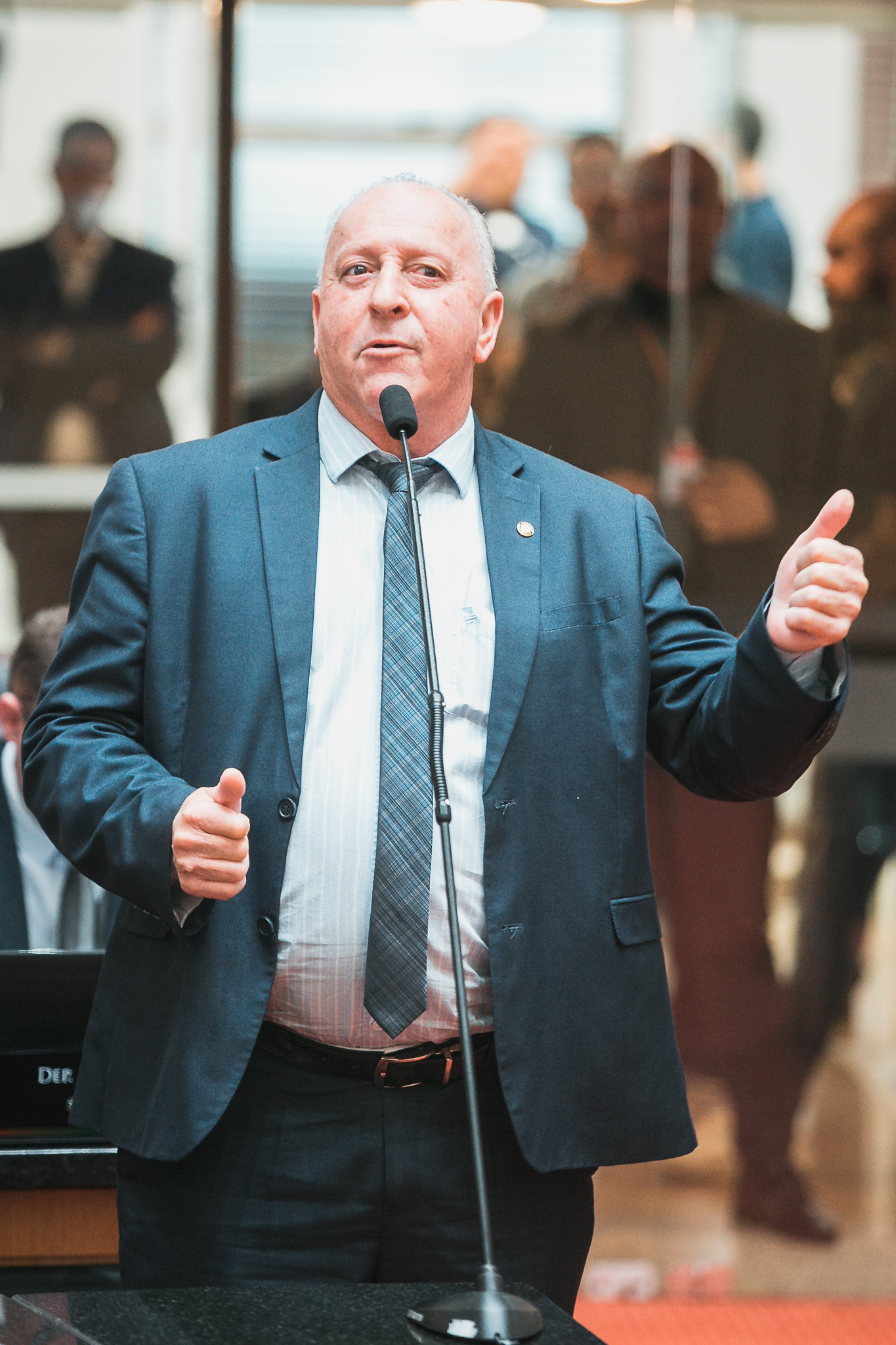 - Deputado Oscar Gutz (PL)