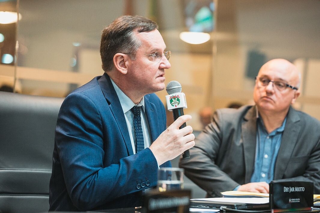 Finanças aprova projeto que obriga realização de exame para detectar AME em recém-nascidos