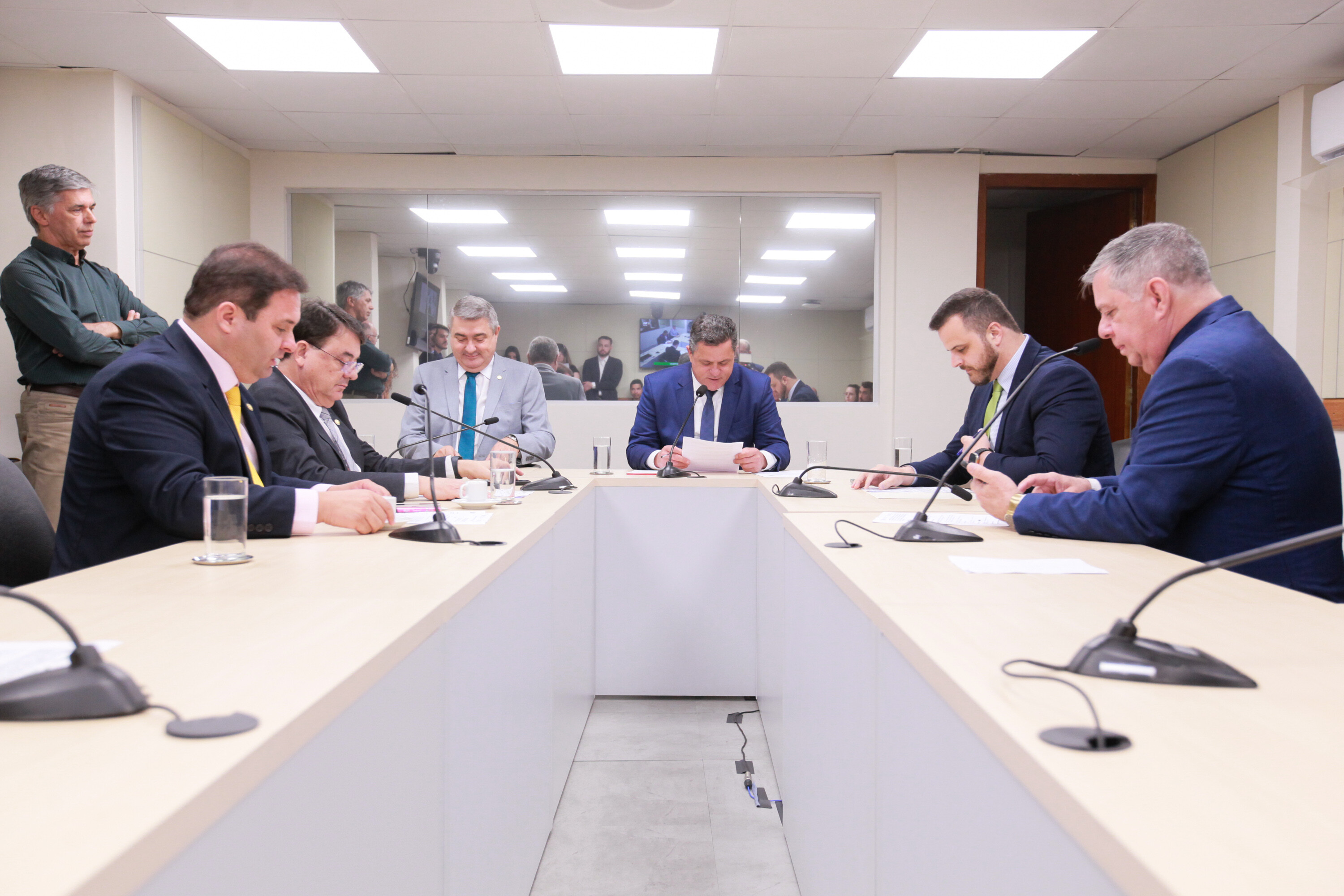Adoção de política de educação financeira em SC avança no Parlamento