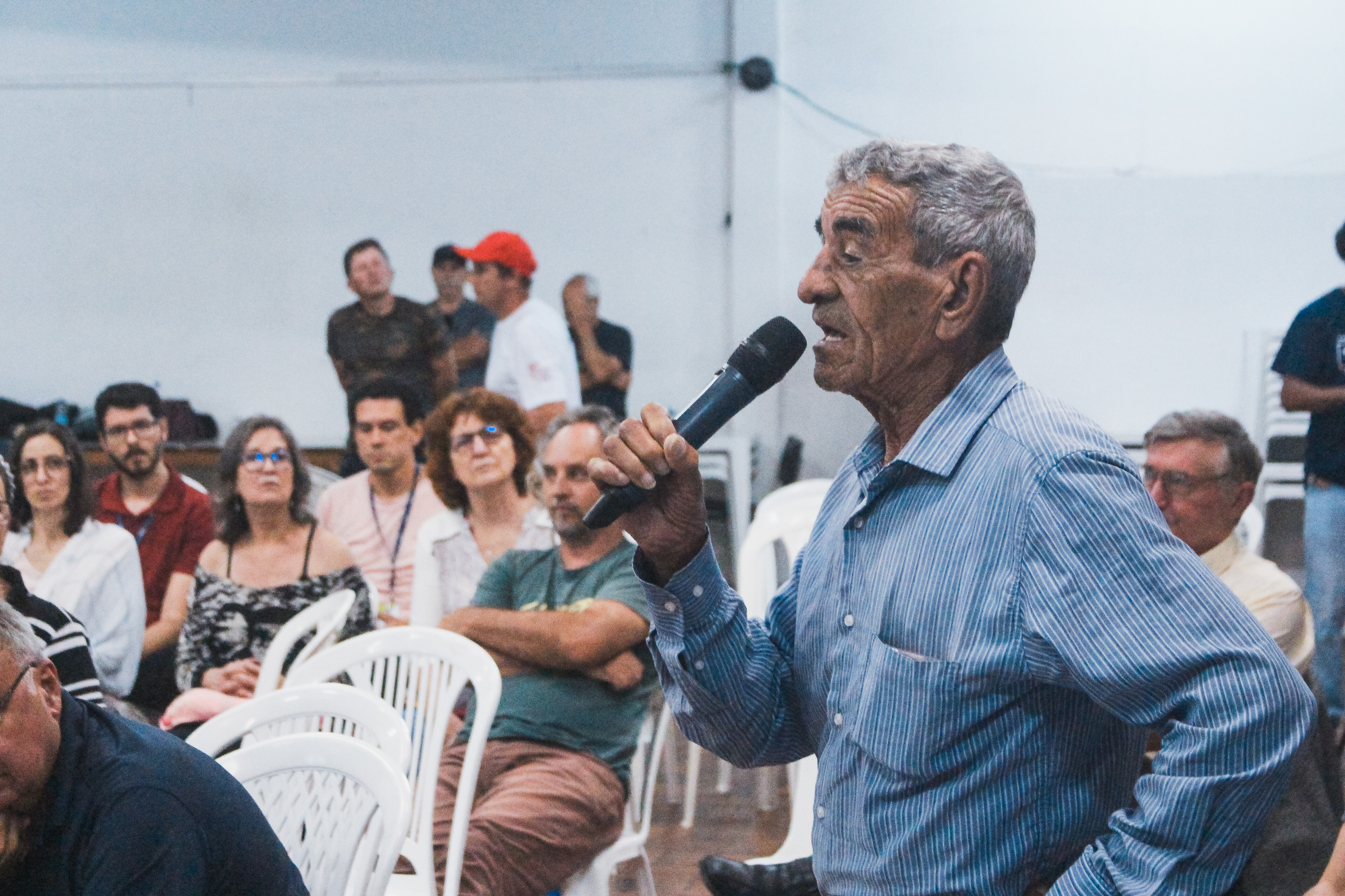 Moradores da região e lideranças locais apresentaram suas considerações e questionamentos sobre o tema. Foto: assessoria do deputado Marquito.