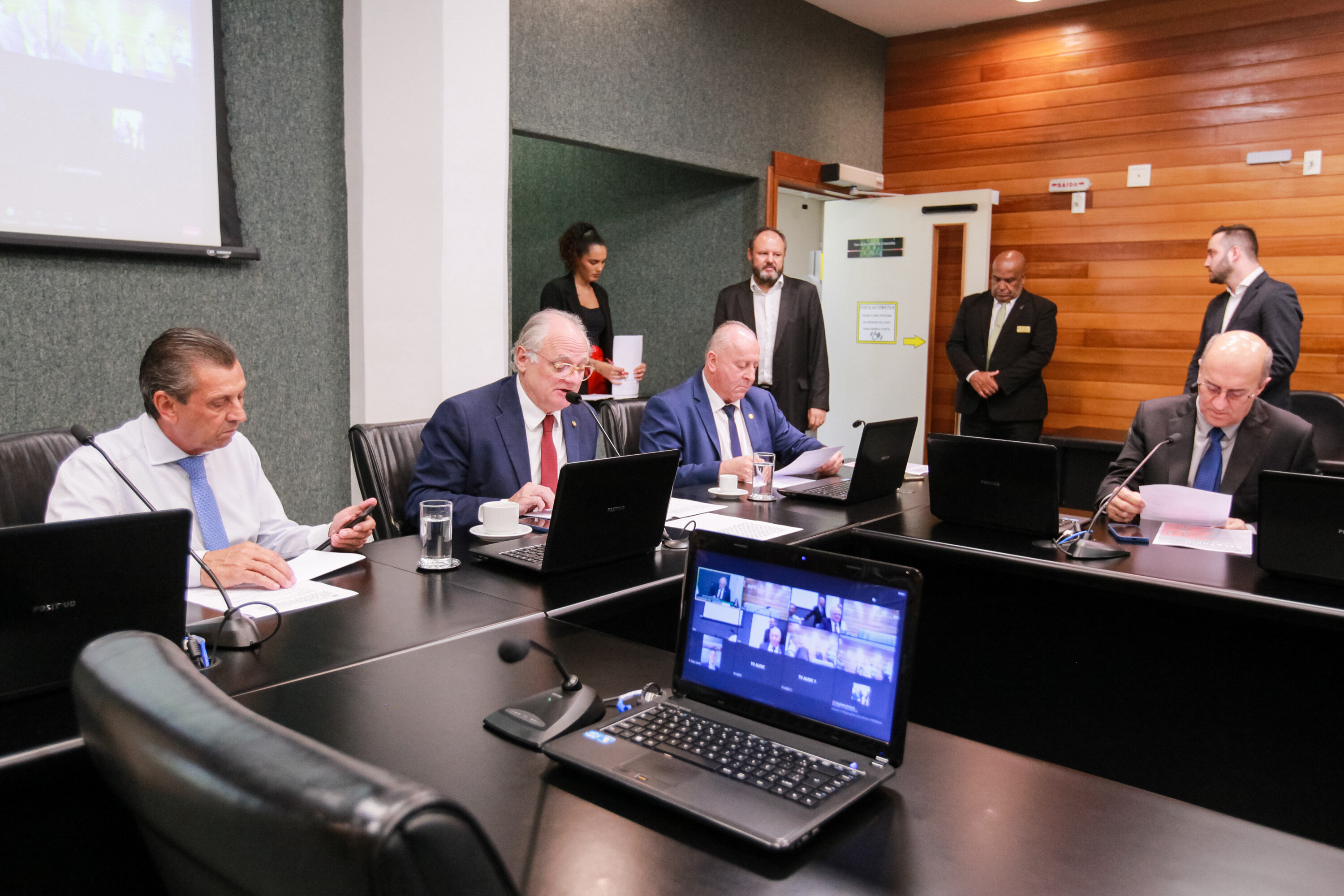 Comissão de Defesa das Pessoas com Deficiência promove última reunião de 2023