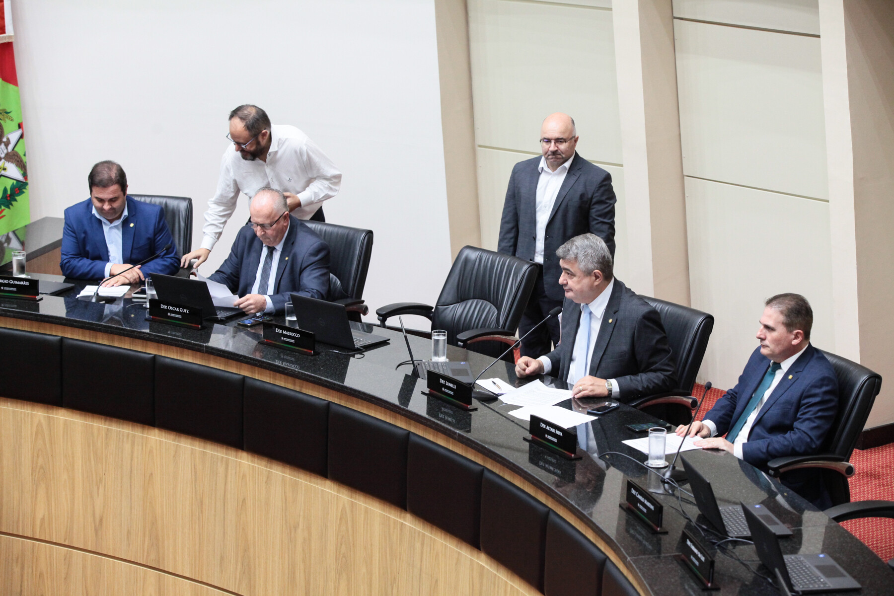 Projeto sobre faixas de domínio em rodovias segue para votação em plenário