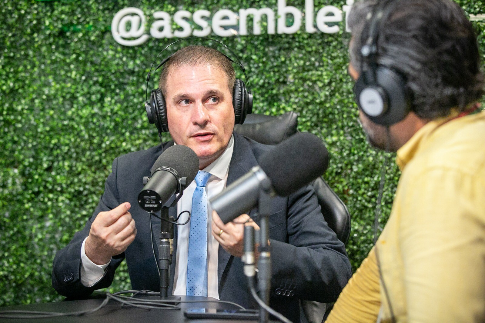 Deputado Altair Silva fala sobre problemas enfrentados por produtores de leite