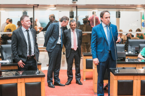 Deputados debatem vacinas e recursos para Bombeiros Voluntários