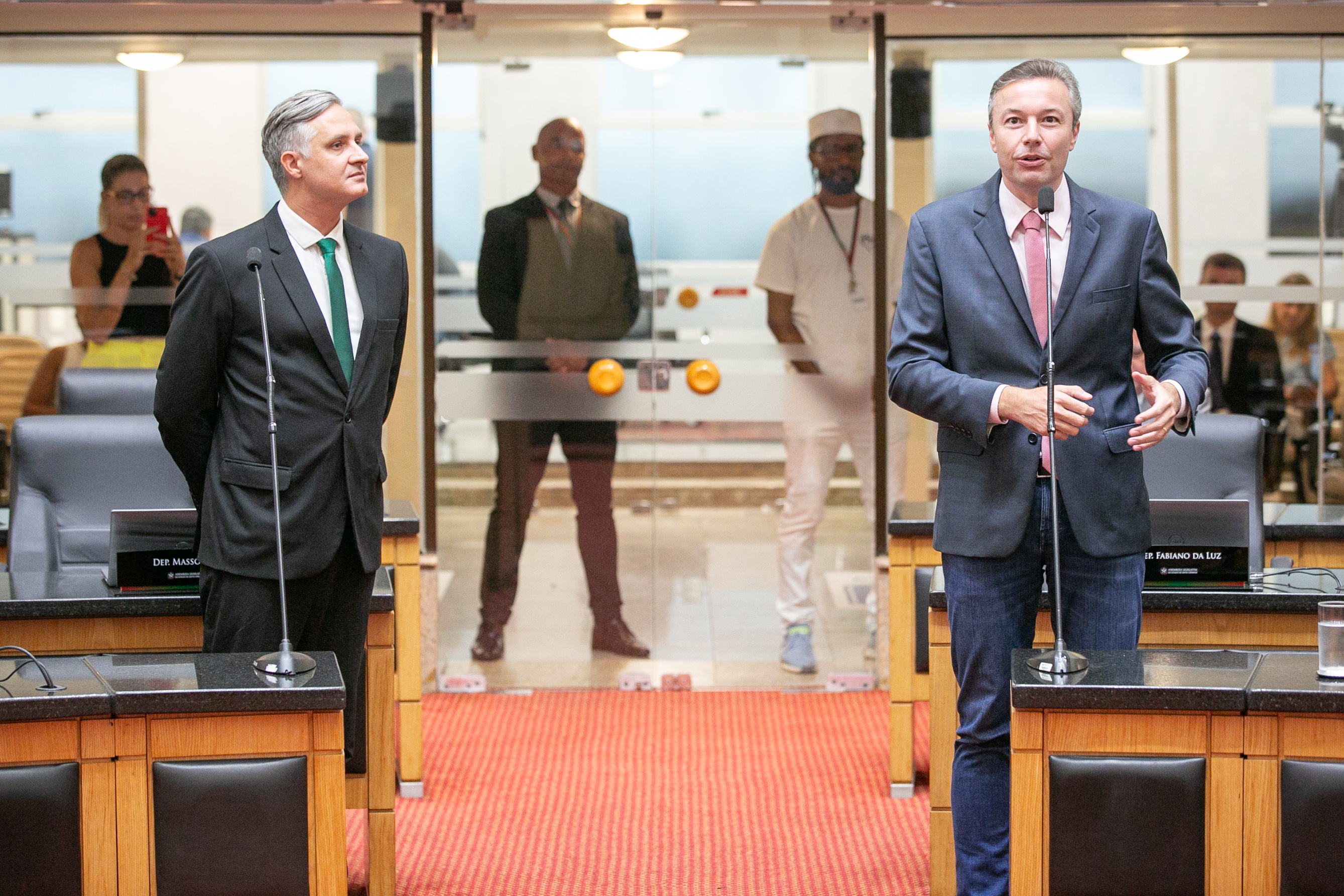 - Deputado Matheus Cadorin (NOVO) 	 - Deputado Napoleão Bernardes (PSD)