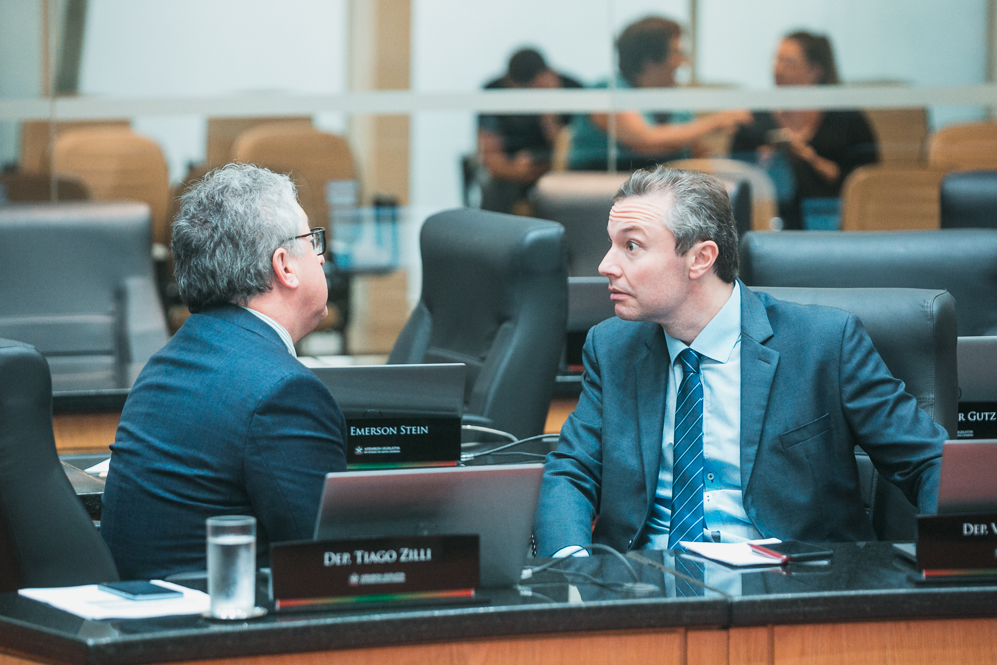 - Deputado Tiago Zilli (MDB)- Deputado Napoleão Bernardes (PSD)
