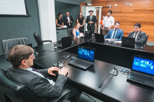 Comissão de Pesca vai debater regulamentação da pesca de lula em SC