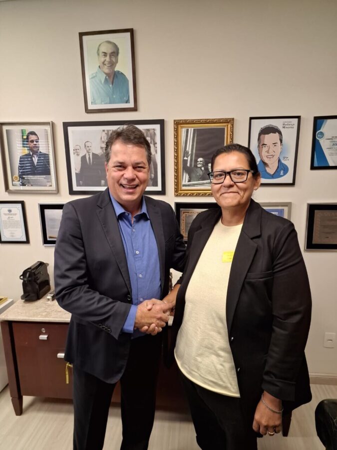 Deputado Rodrigo Minotto e a suplente Jana Guedes
