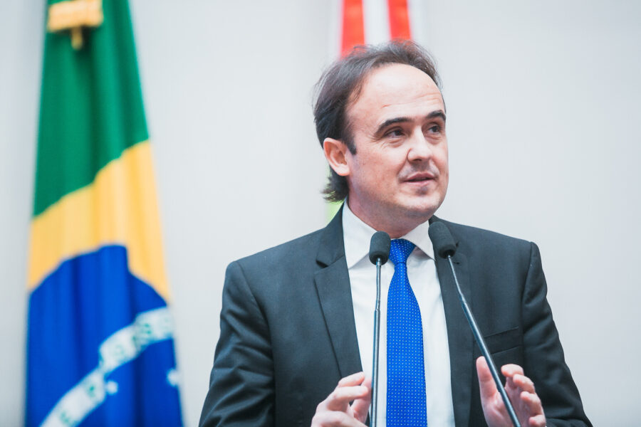 Carlos Humberto assume a liderança do governo Jorginho Mello