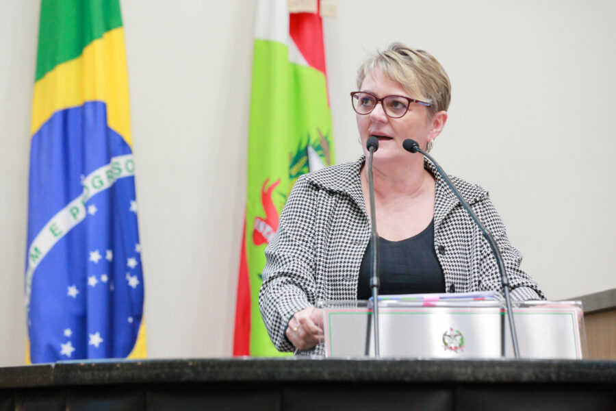 Deputada Luciane Carminatti