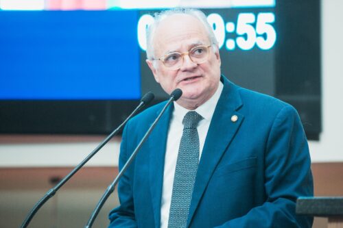Dr. Vicente cobra posição do governo brasileiro frente à Venezuela e no cenário internacional