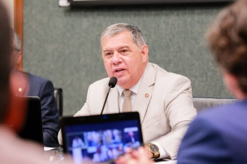 Retomada de Comissão vai permitir à sociedade sugerir novas leis ou aprimorar as existentes