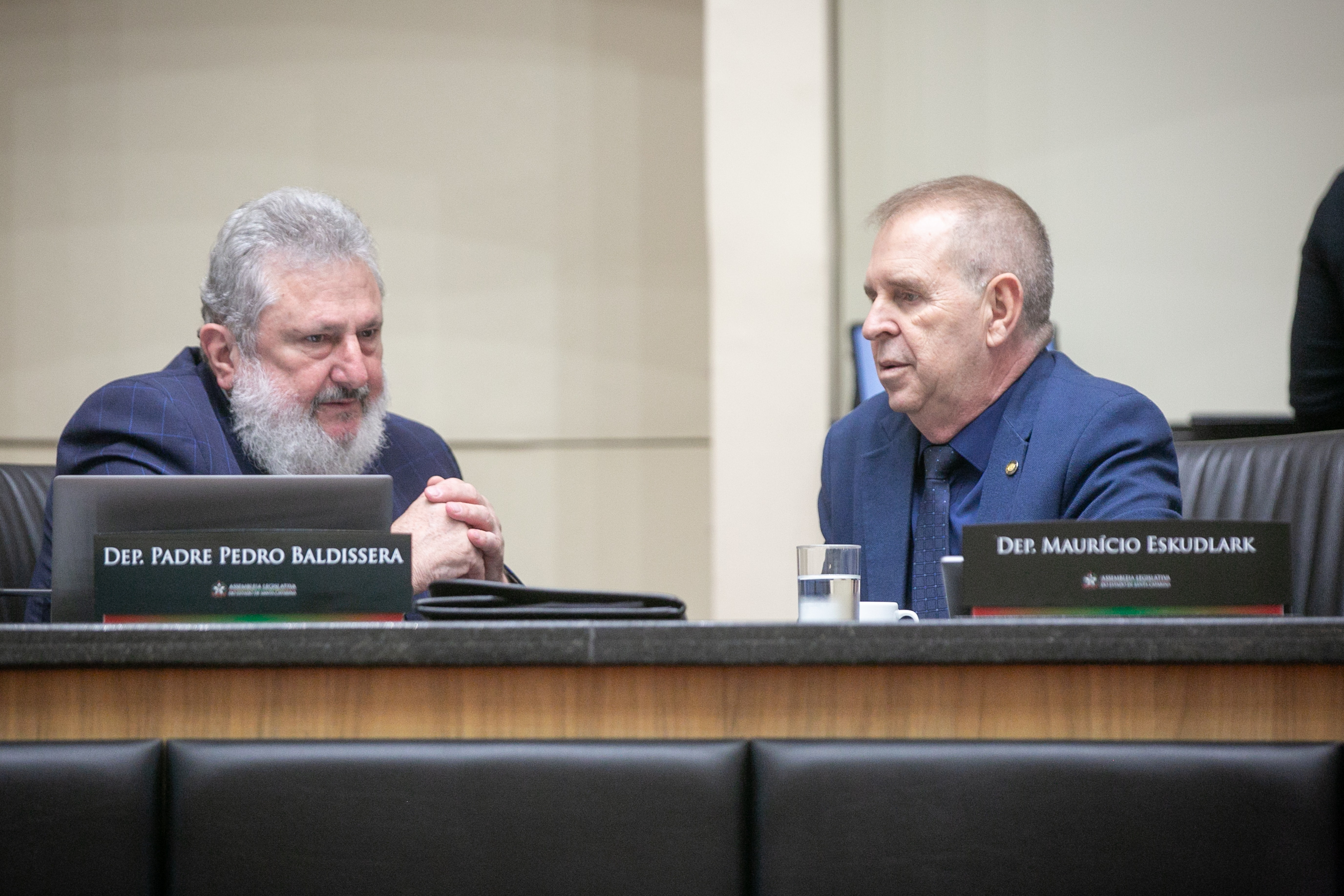- Deputado Padre Pedro Baldissera (PT) 	 - Deputado Maurício Eskudlark (PL)