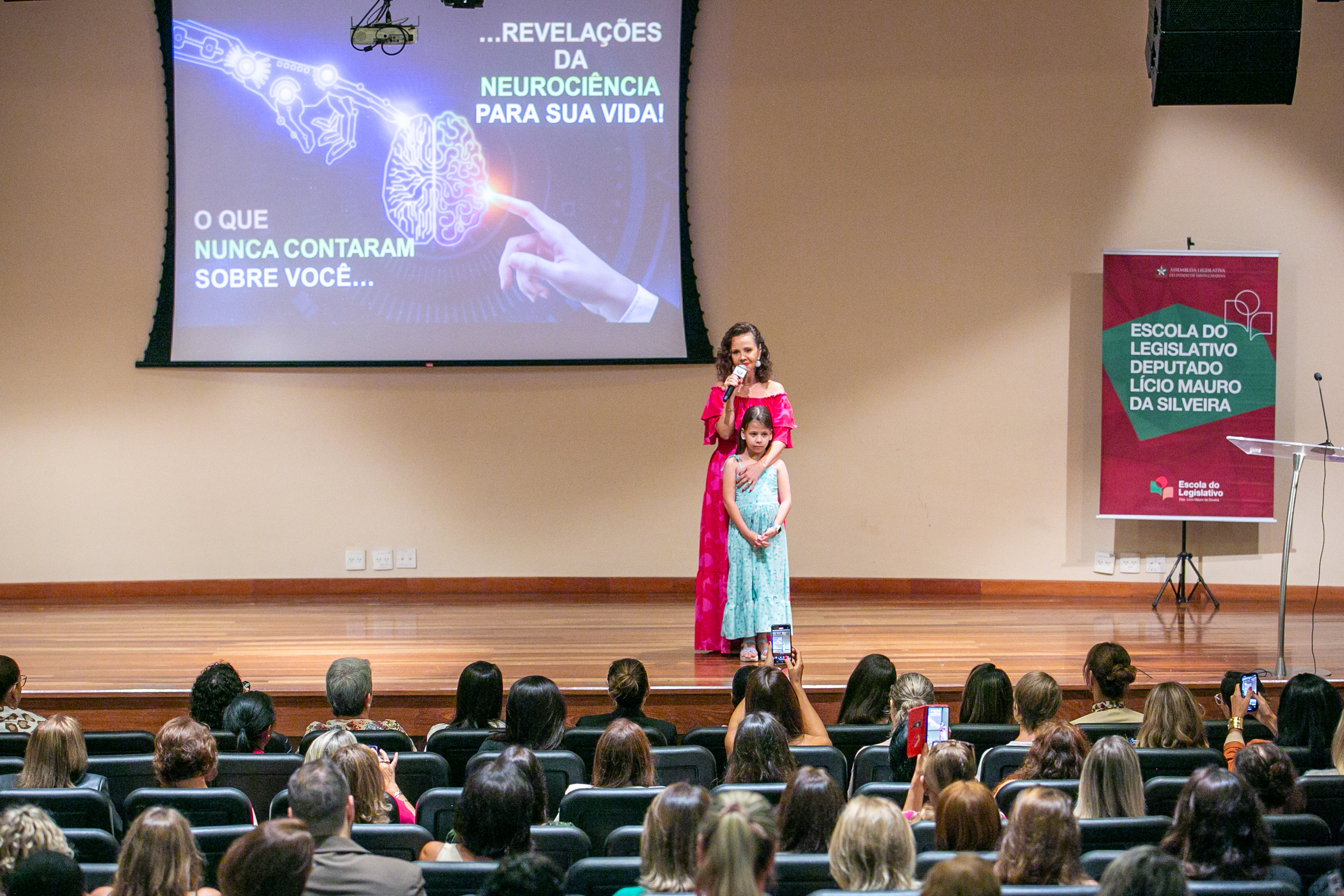 Palestra – O que nunca contaram sobre você: revelações da Neurociência para a sua vida