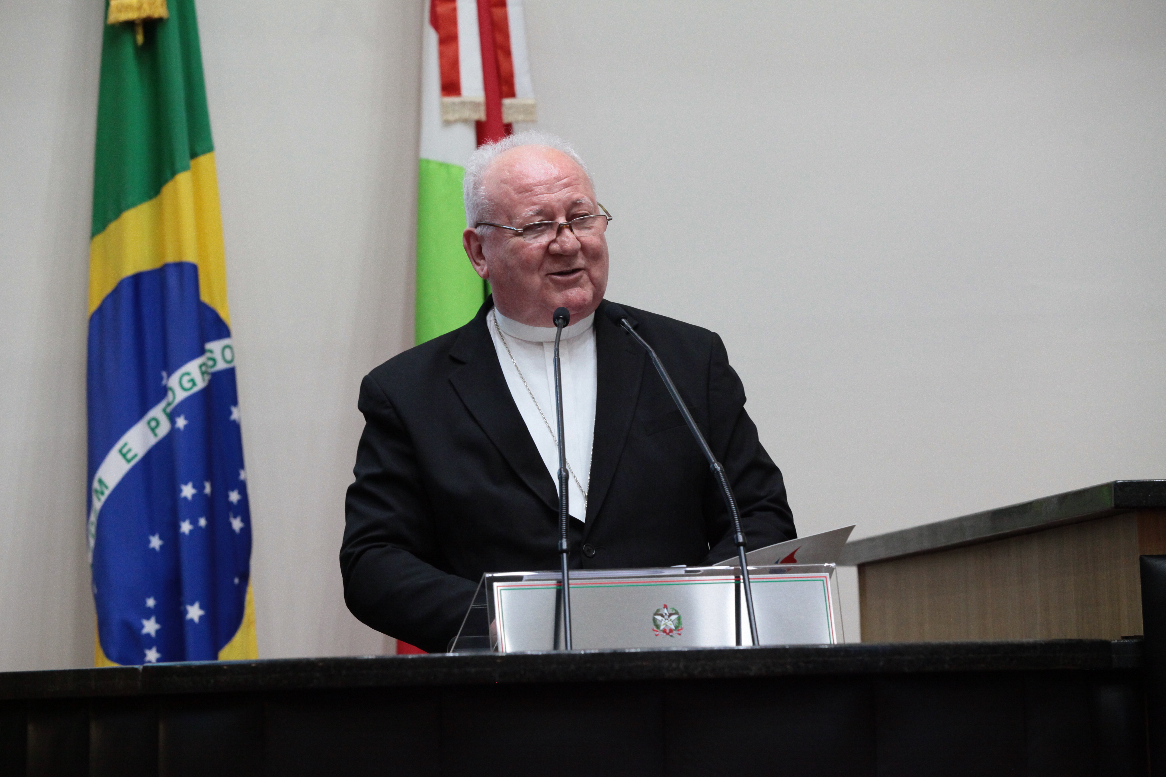 - Dom Wilson Tadeu Jönck / Arcebispo da Arquidiocese de Florianópolis SC