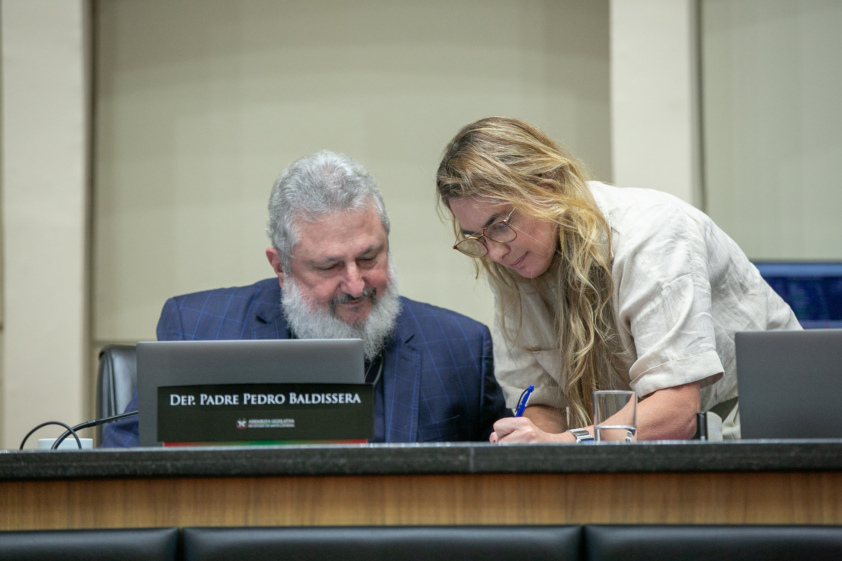- Deputado Padre Pedro Baldissera (PT) 	 - Deputada Paulinha (Podemos)