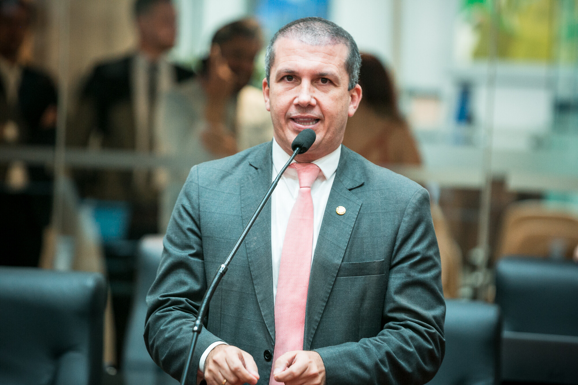 - Camilo Martins (PODEMOS)