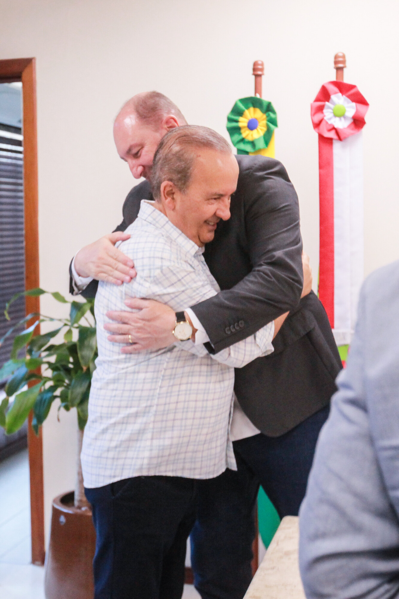 - Jorginho Mello  -Governador do Estado de Santa Catarina  - Deputado Mauro de Nadal (MDB)