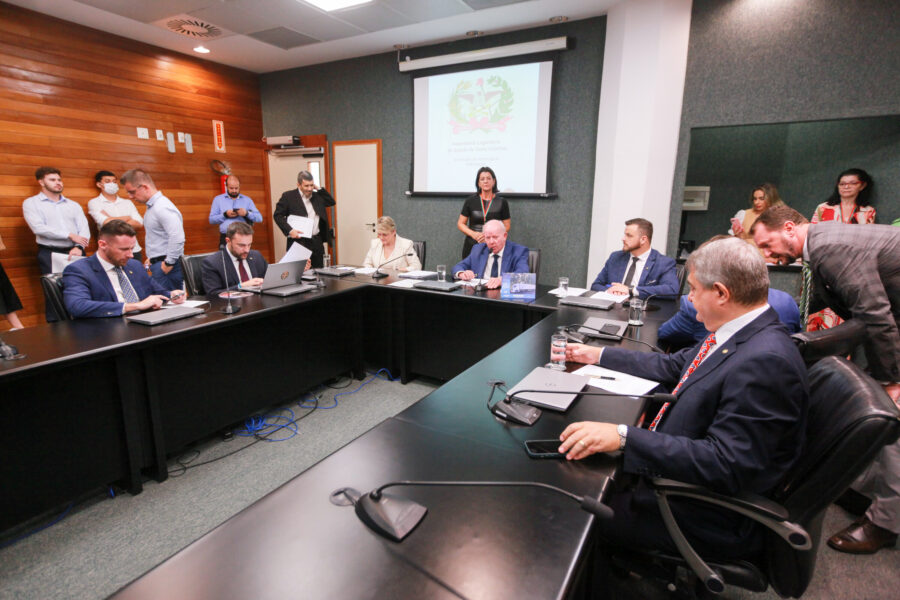Proposta protege consumidor contra publicidade e contratação de crédito abusivas
