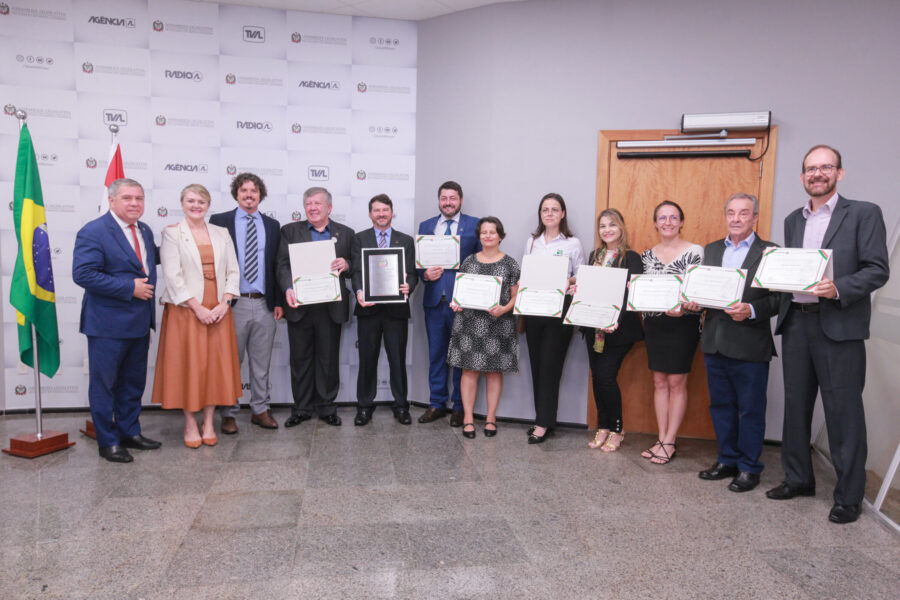 Parlamantares e professores do CEO-Udesc