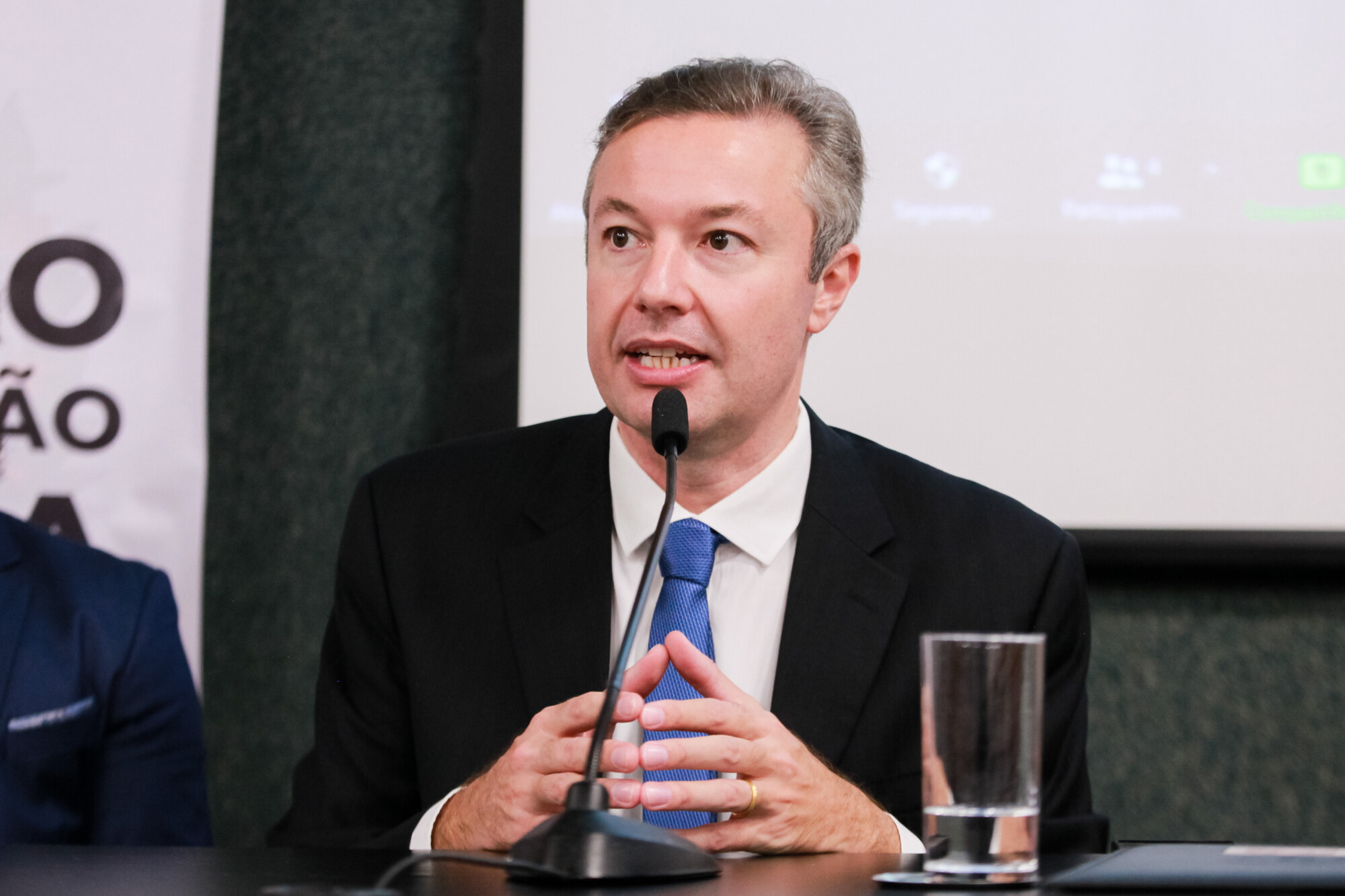 - Deputado Napoleão Bernardes (PSD)