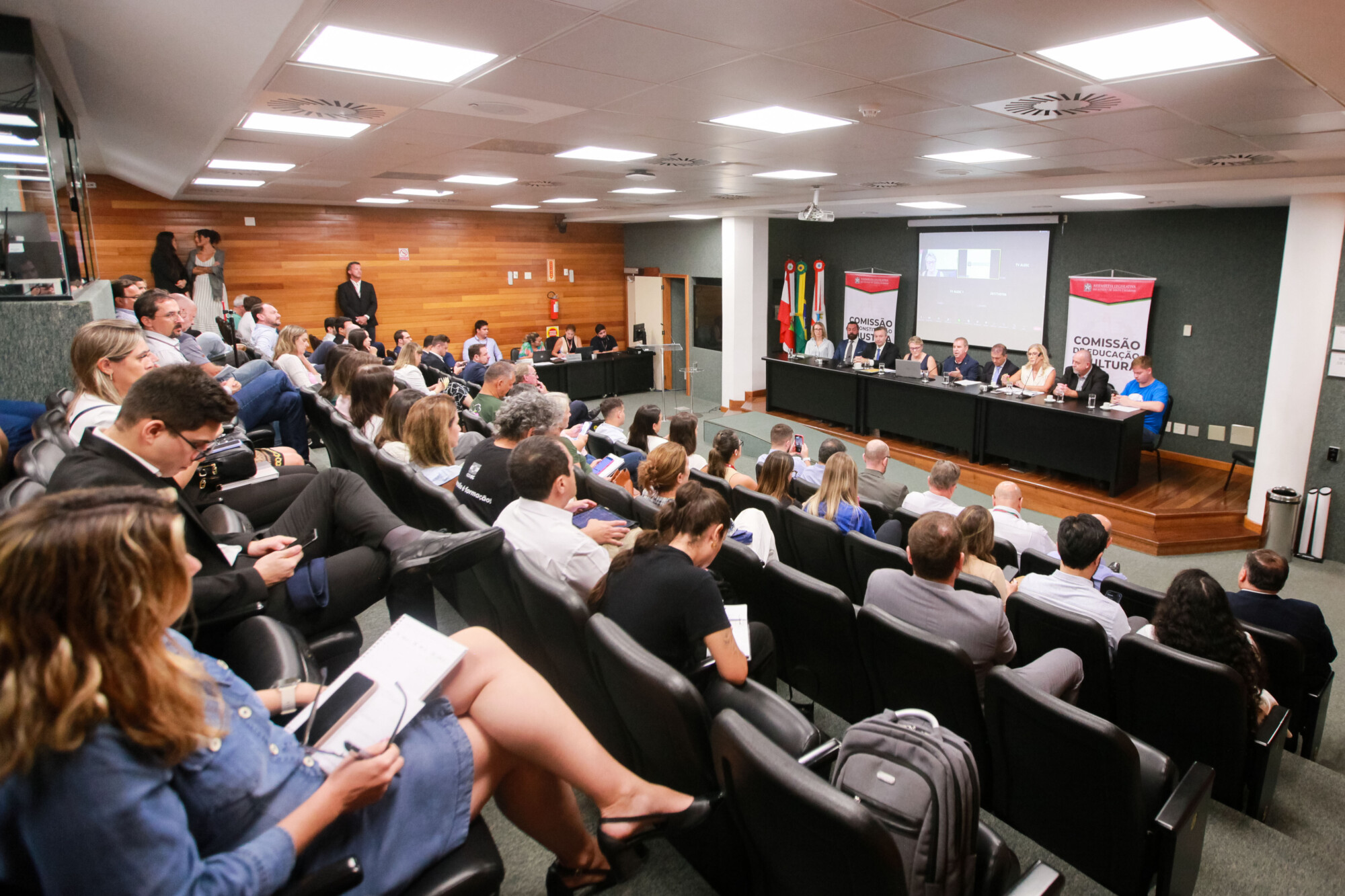 Audiência Pública conjunta da Comissão de Educação e CCJ sobre o Programa Universidade Gratuita