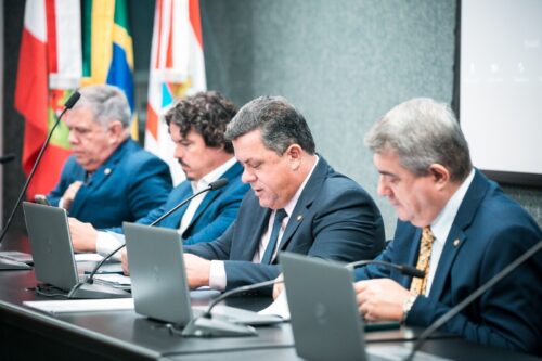Naatz destaca caráter técnico e preventivo do relatório da Comissão Especial da Casan