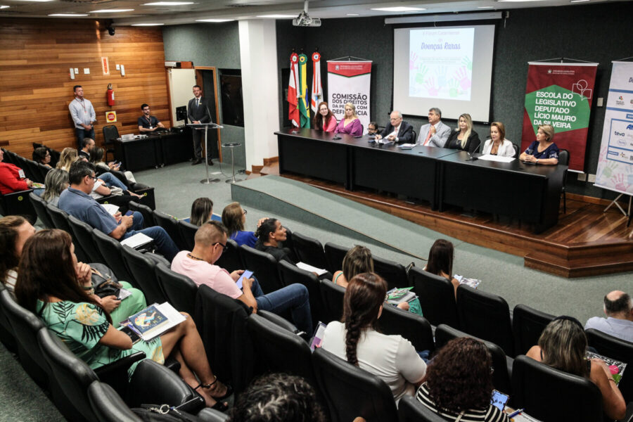 Fórum sobre Doenças Raras reúne pacientes e especialistas no assunto