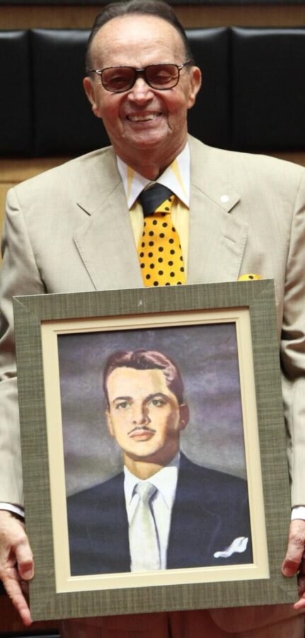 Paulo Konder Bornhausen, em Sessão Especial em homenagem aos ex-presidentes da Assembleia Legislativa, realizada em dezembro de 2013.