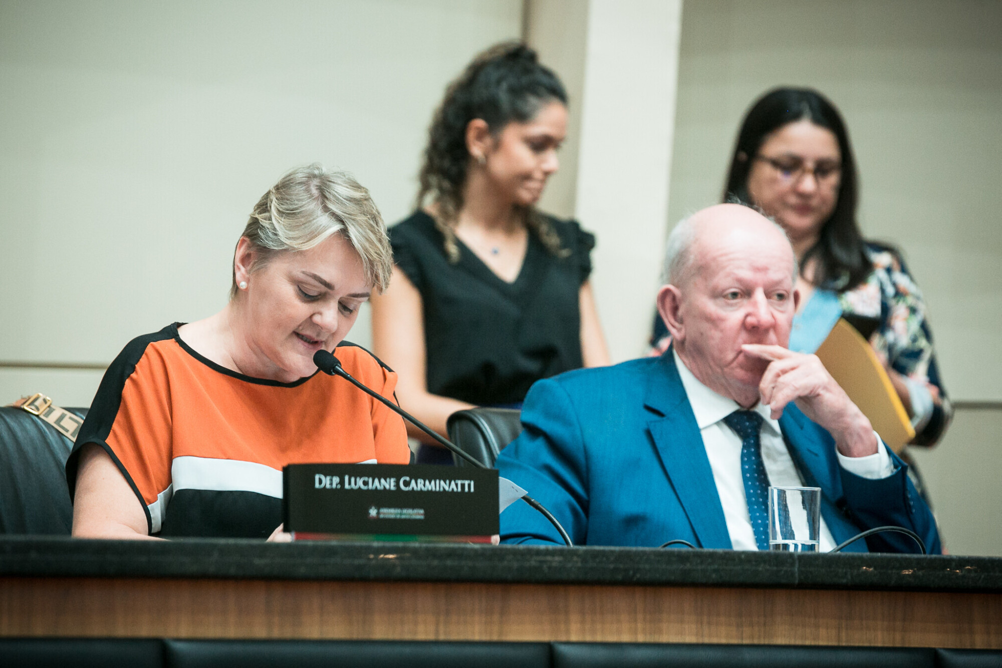 - Deputada Luciane Carminatti (PT)   - Deputado Marcos Vieira (PSDB)