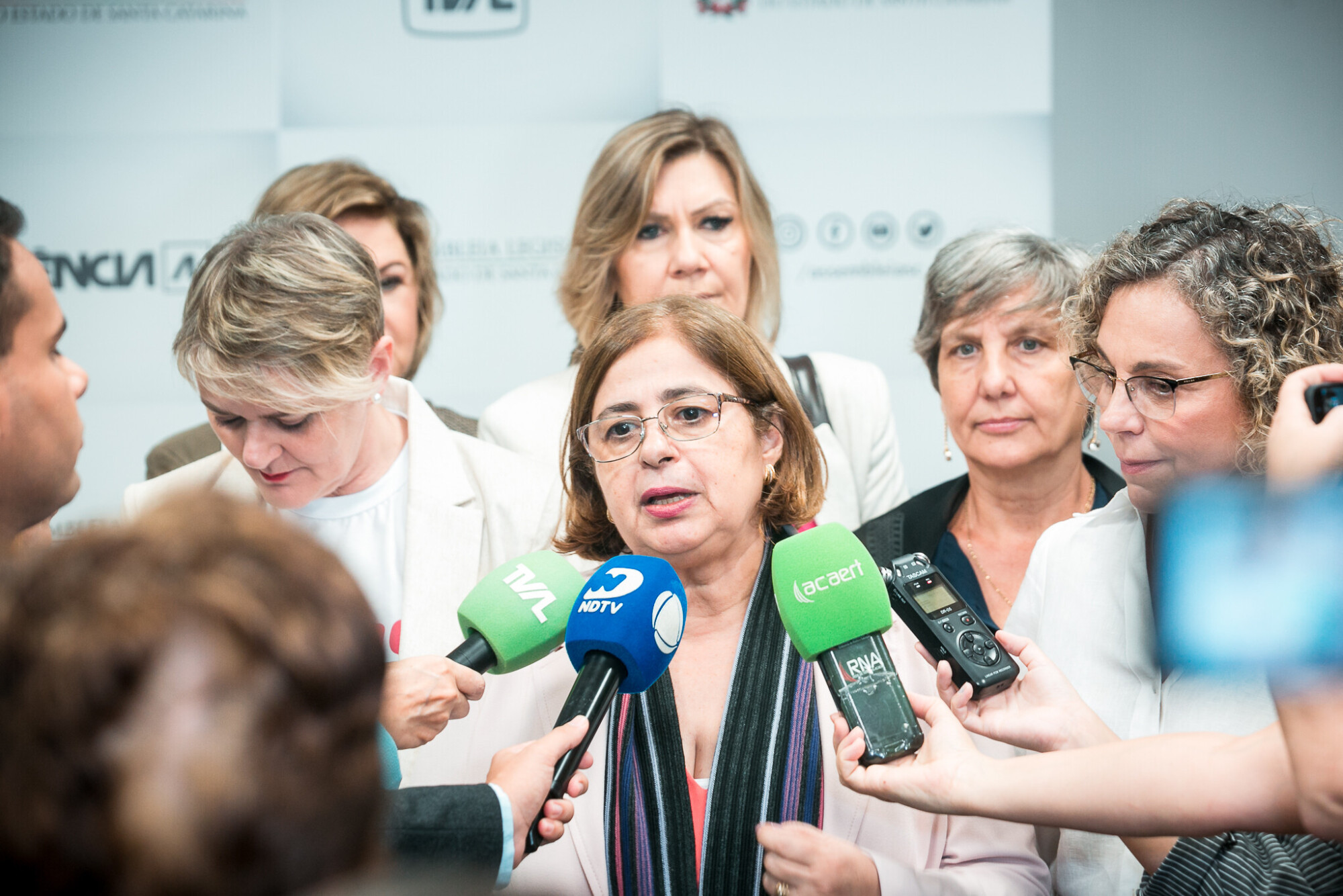 Entrevista Coletiva – Ministra das Mulheres Cida Gonçalves