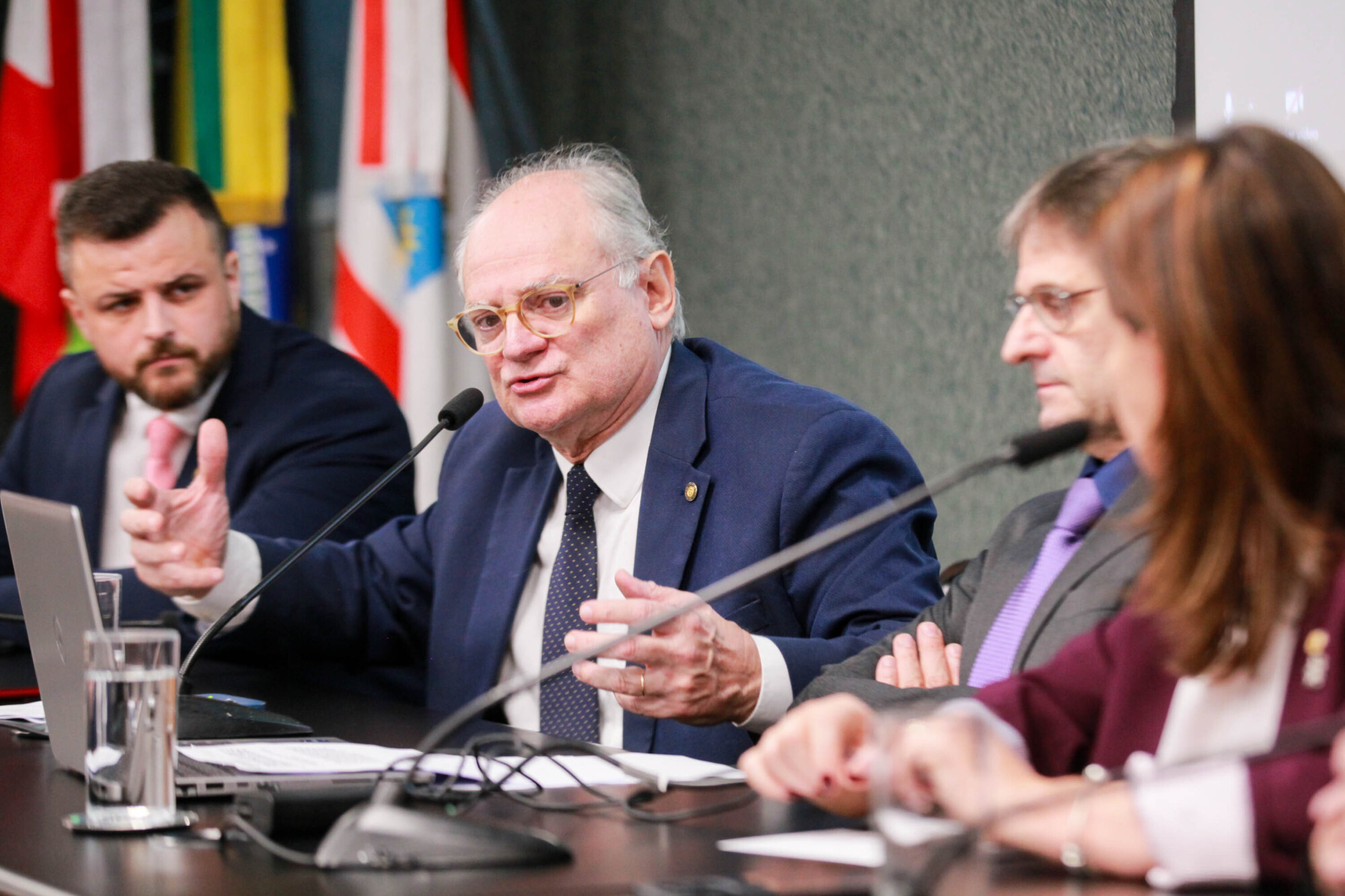 - Deputado Lucas Neves (Podemos) 	 - Deputado Dr. Vicente Caropreso (PSDB) 
Carmen Zanotto- Secretária  de Saúde SC