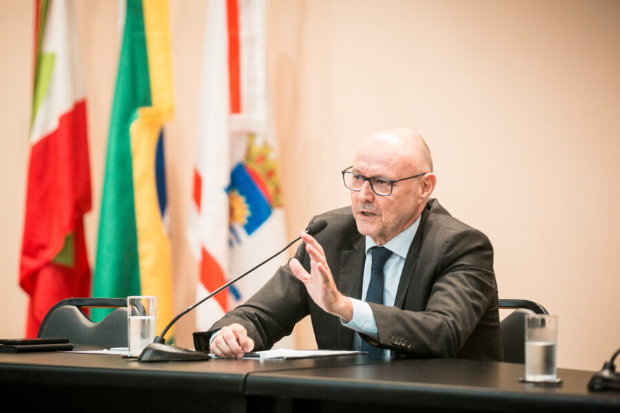 Diretor-geral da Abin, Luiz Fernando Corrêa.