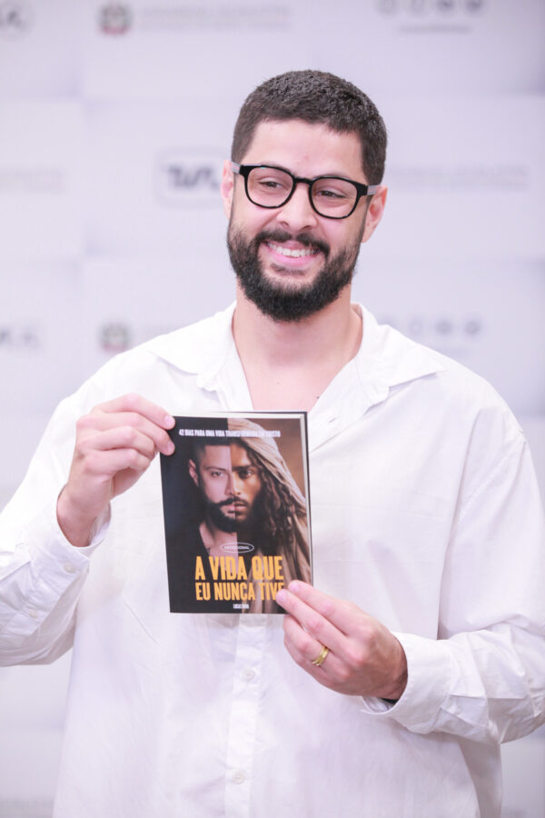 Pastor  Lucas Paiva Ramos e a obra literária