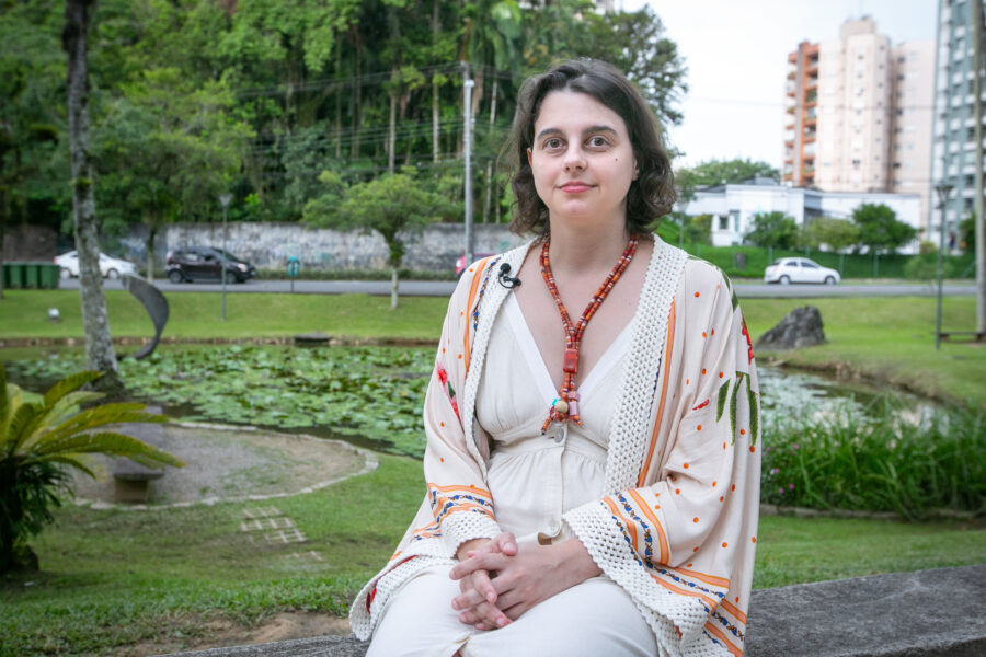 Cindy Dalfovo, advogada e mestranda em Educação.