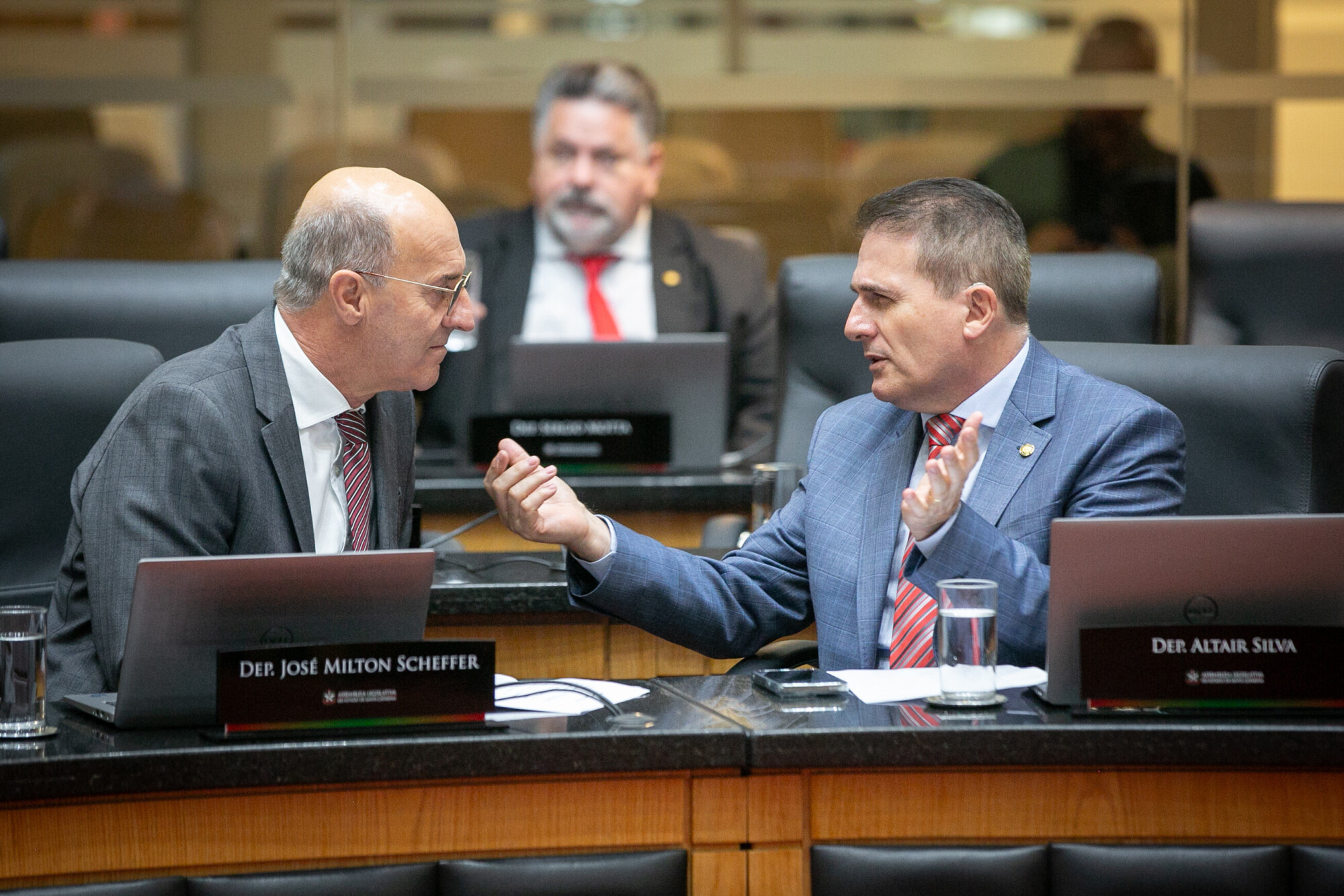 - Deputado José Milton Scheffer (PP) 	
- Deputado Altair Silva (PP)