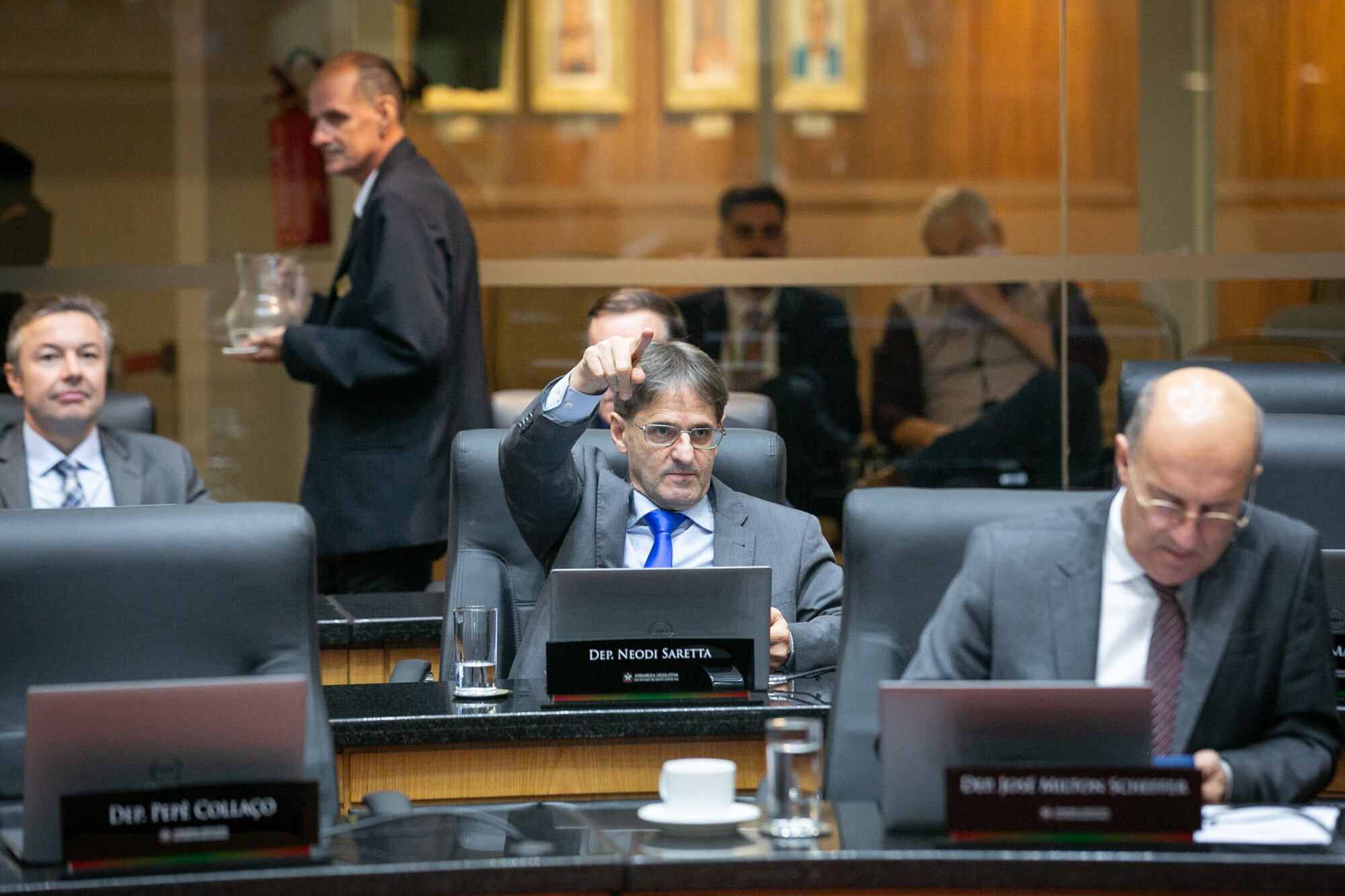 - Deputado Neodi Saretta (PT)