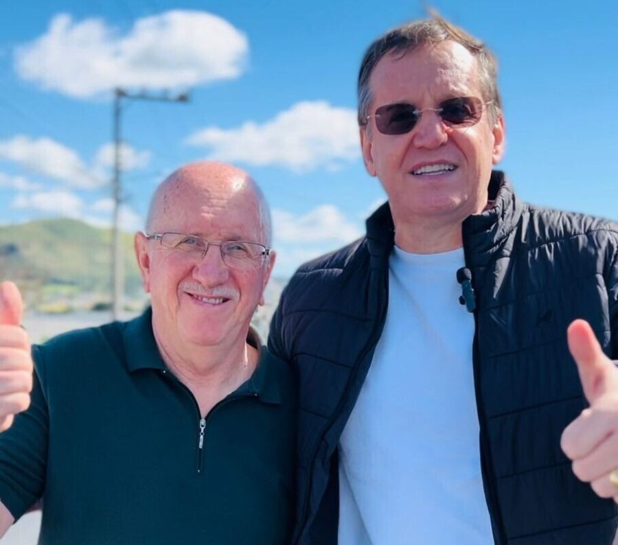 Em Lages, com o pastor Romildo. FOTO: Assessoria de Imprensa.
