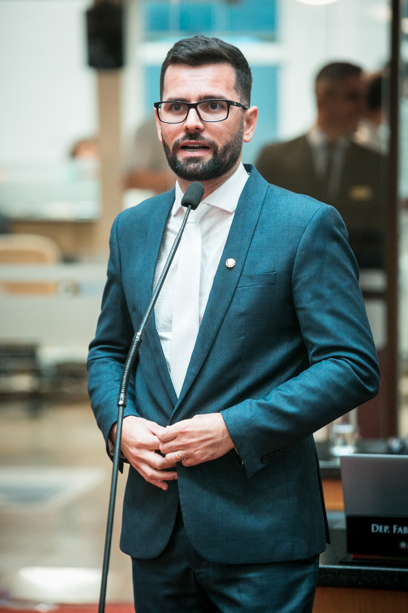 - Deputado André de Oliveira (NOVO)
