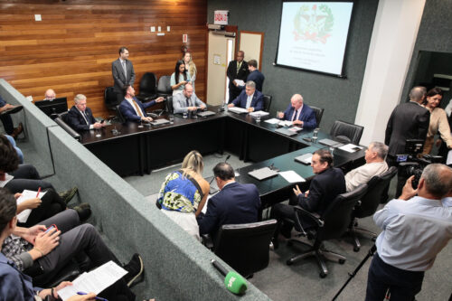 Fornecimento de medicamentos à base de canabidiol tem parecer favorável nas Finanças