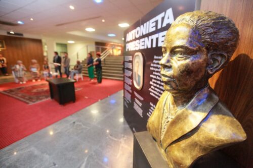 Abertas as inscrições para a seleção de obras que façam referência à Antonieta de Barros