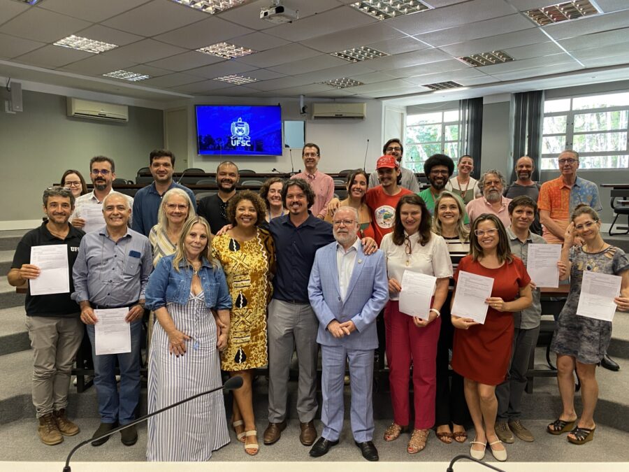 Deputado Marquito, dirigentes e professores da UFSC
