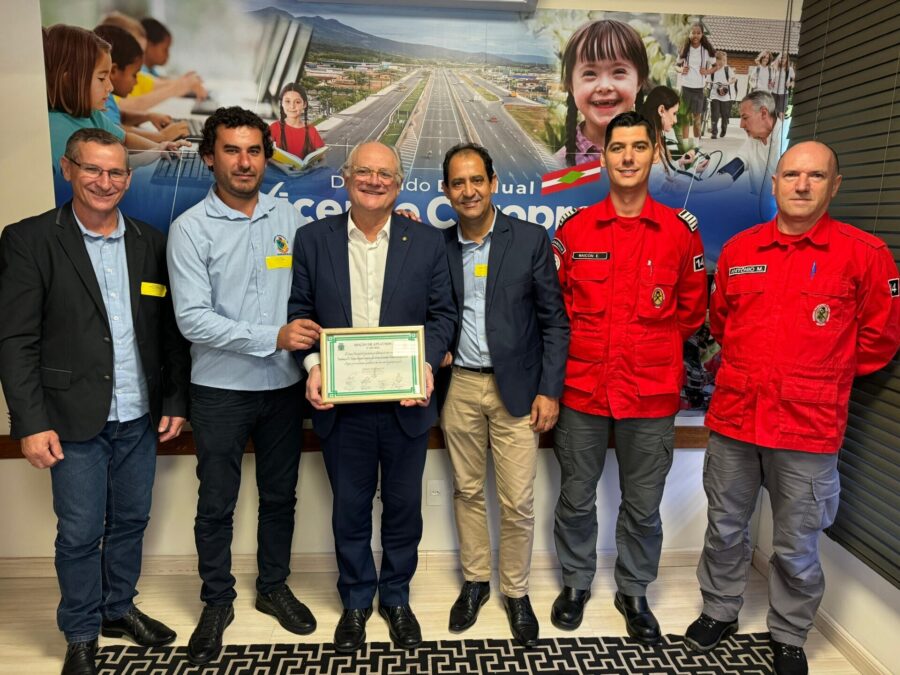 Deputado Dr. Vicente e lideranças de Guaramirim