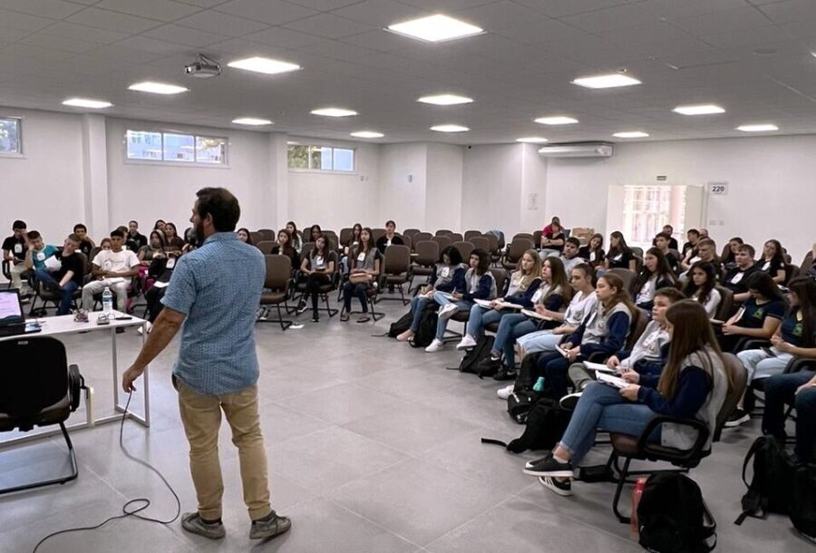 FOTO: Seminário de vereadores mirins no começo de abril, em São Lourenço do Oeste